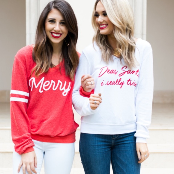 WILDFOX BAGGY BEACH DEAR SANTA PULLOVER TOP - Picture 6 of 7